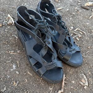 QUPID gladiator sandals faux leather